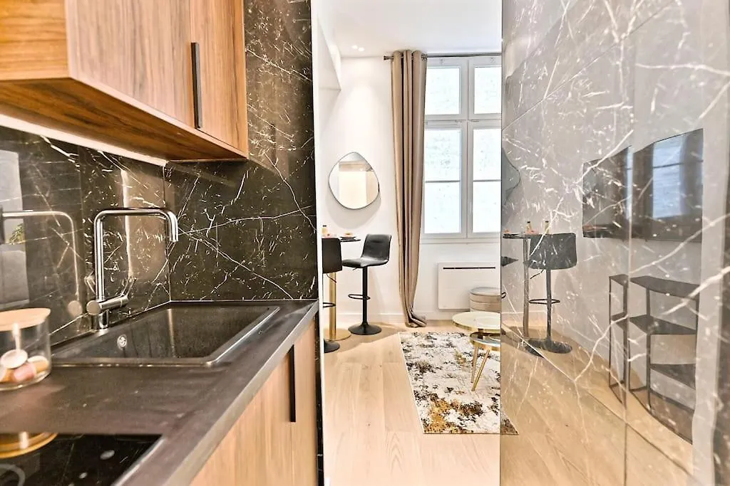 Chic Au Centre Du Sentier Appartement Parijs